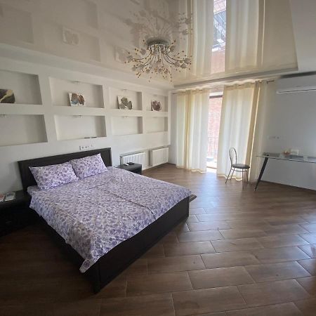 1-room Studio center Cherkasy Exterior foto