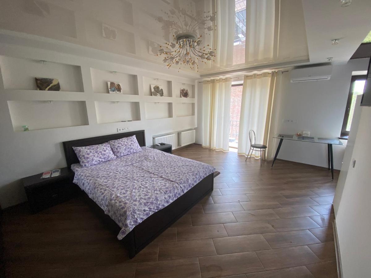 1-room Studio center Cherkasy Exterior foto